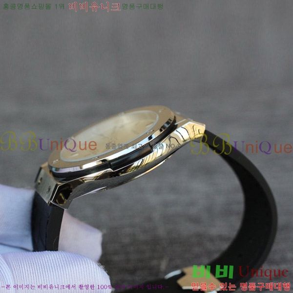 ST ���� ������ Hublot Ŭ���� ǻ�� 44mm HF8971-3