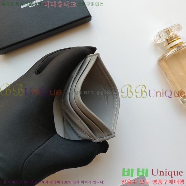 ���ζ� ī������ 705218-3