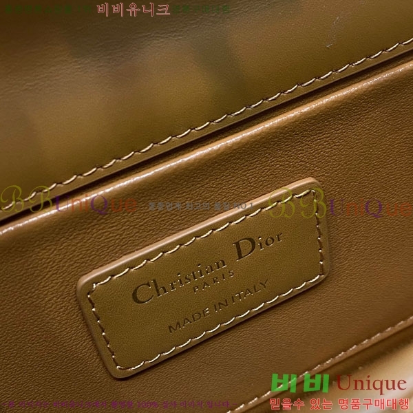 #��� 30 ���״� �̽�Ʈ ����Ʈ ü�ι� M9334-205