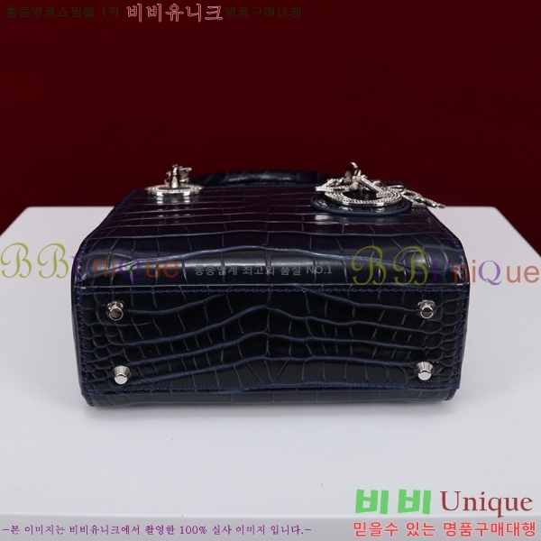 #��� ���̵�� �̴� M050566-118