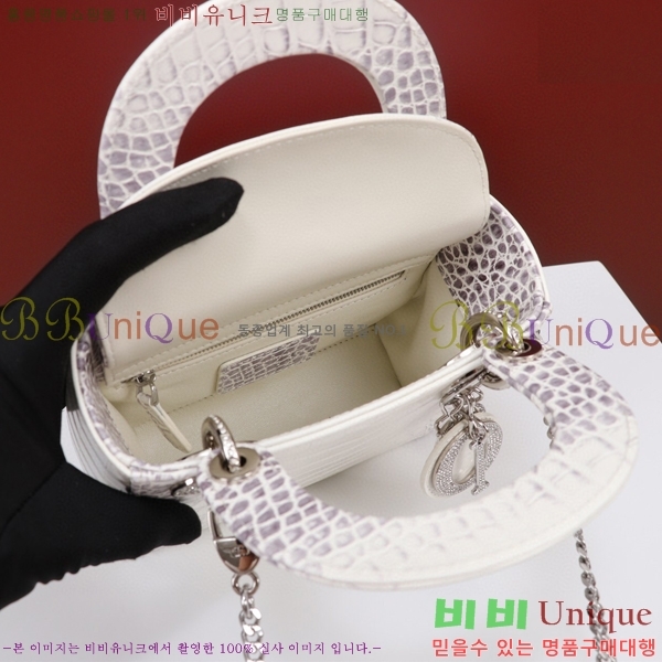 #��� ���̵�� �̴� M050566-107