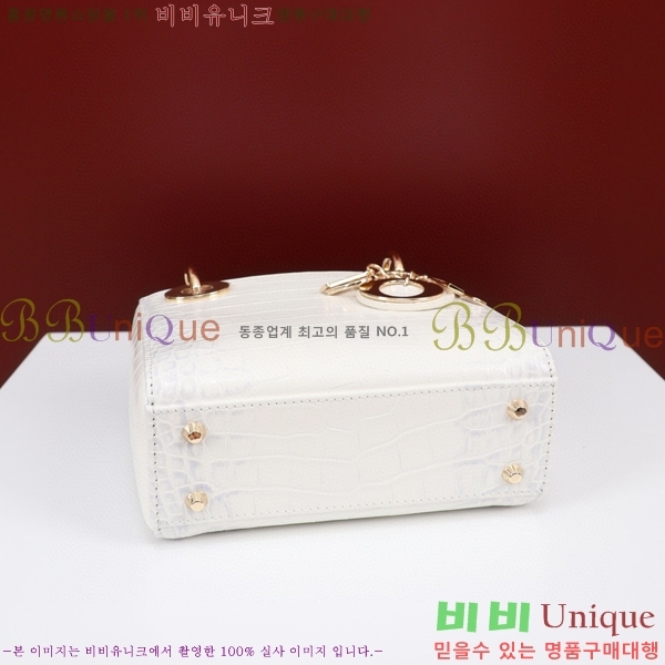 #��� ���̵�� �̴� M050566-104