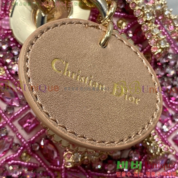 #��� ���̵�� �̴� M050566-300