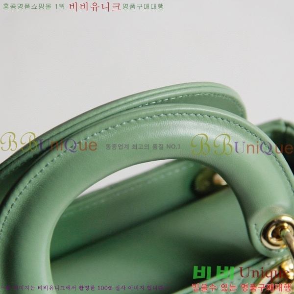 #��� ���̵�� �̴� M0505-702