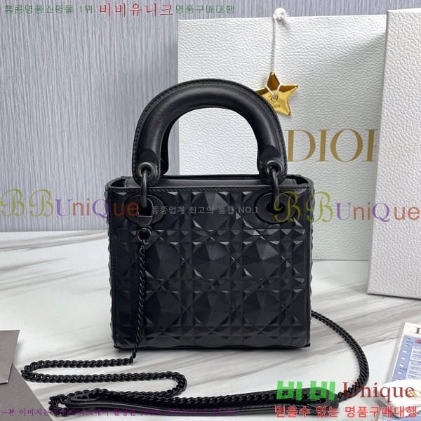 #��� ���̵�� �̴� ĳ��� 18800-1-49