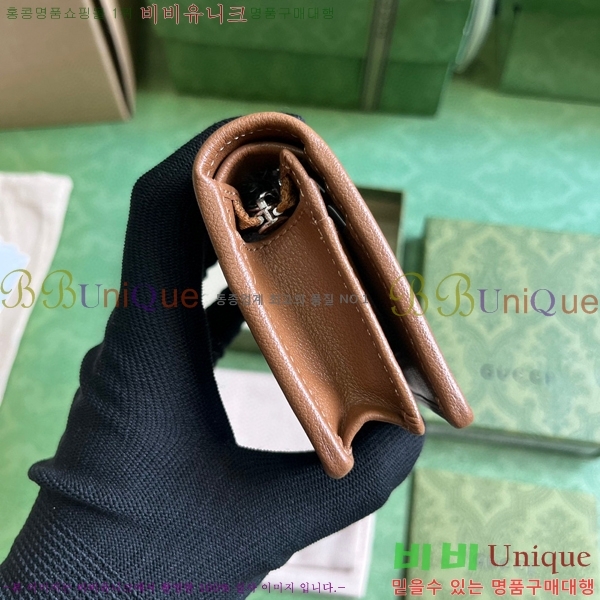 #���� ���е� ī�� ���̽� 760317-196