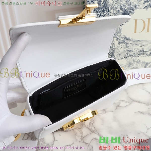 ��� 30 ������ ũ�ν��� 27D876921-2