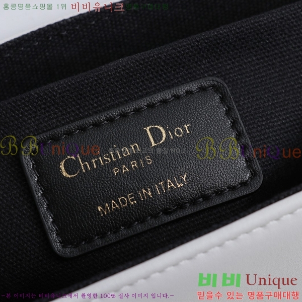 ��� 30 ������ ũ�ν��� 27D876921-2