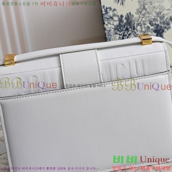 ��� 30 ������ ũ�ν��� 28D876581-2