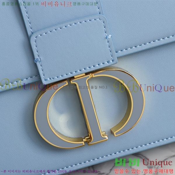 ��� 30 ������ ũ�ν��� 28D876581-1