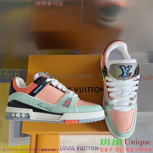 LV Ʈ���̳� ����Ŀ�� 53L23122631-1