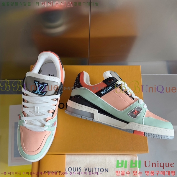 LV Ʈ���̳� ����Ŀ�� 53L23122631-1