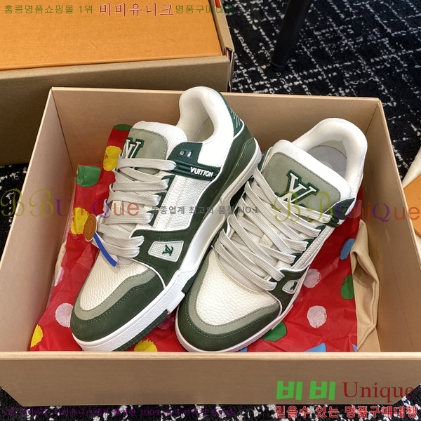 ���̺��� LV Ʈ���̳� ����Ŀ�� 48L2412434-6