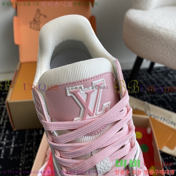 ���̺��� LV Ʈ���̳� ����Ŀ�� 48L2412435-3