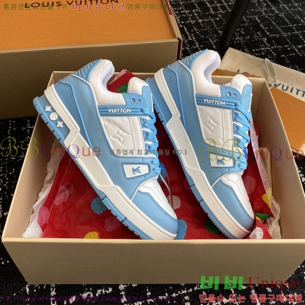 ���̺��� LV Ʈ���̳� ����Ŀ�� 48L2412435-5