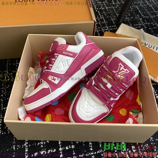 ���̺��� LV Ʈ���̳� ����Ŀ�� 48L2412435-6