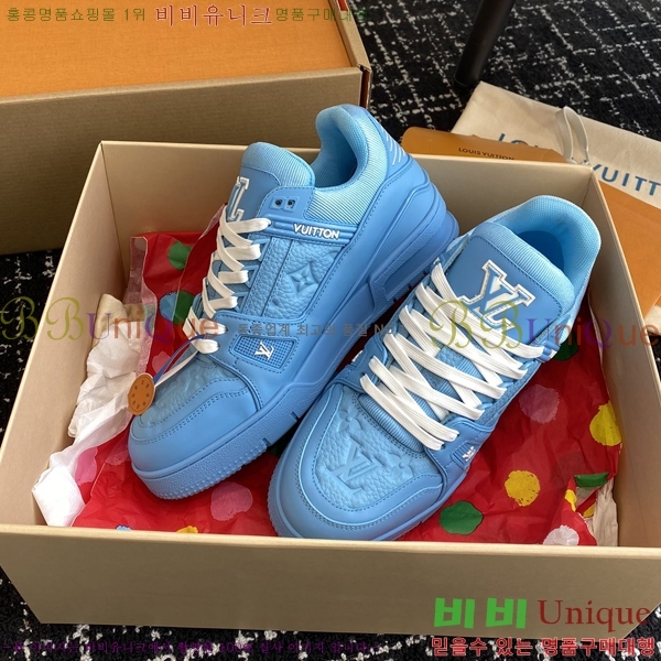 ���̺��� LV Ʈ���̳� ����Ŀ�� 48L2412435-7