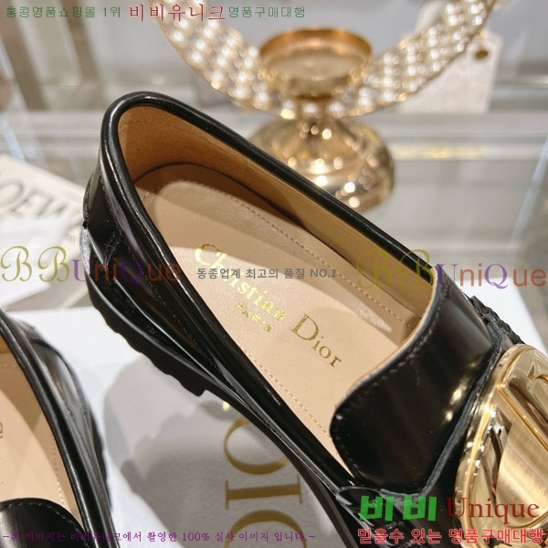 ���� ��� ���� 33D748813-3