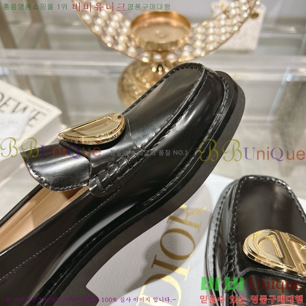 ���� ��� ���� 33D748813-3