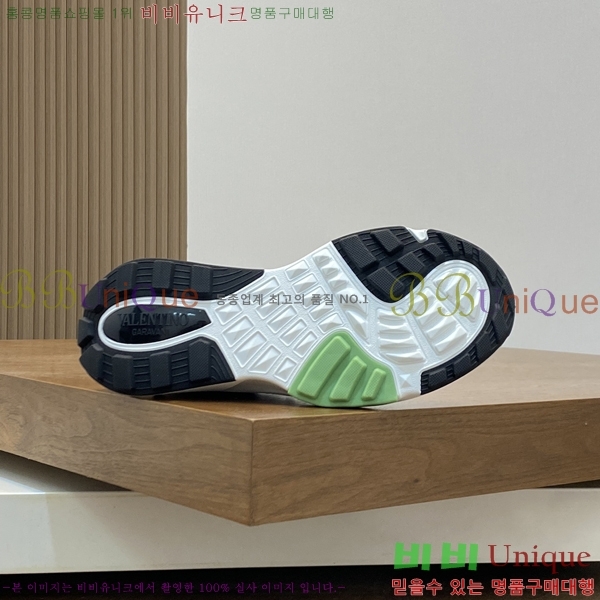 ���� �߷�Ƽ�� ����Ŀ�� 40VA24515-8-13