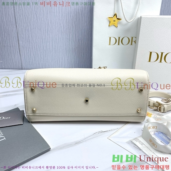 #��� ���̵� ����̾� �ڵ�� ���� M1152-101