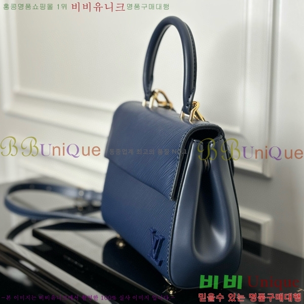 #���̺��� Ŭ��� �̴Ϲ� M25228-101