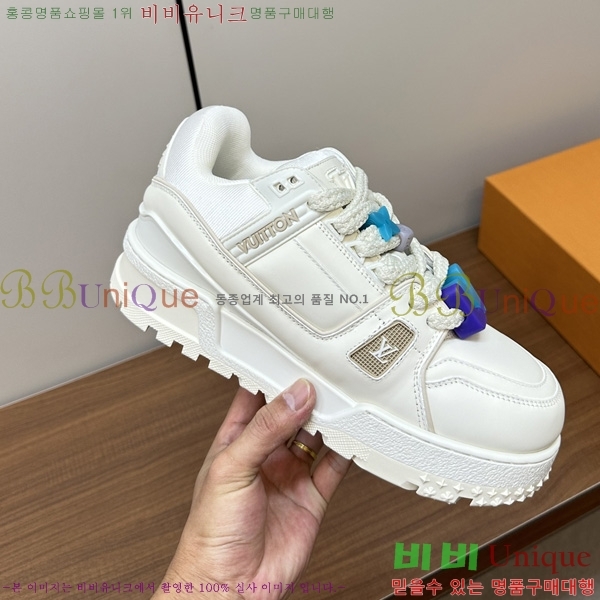 ���̺��� LV Ʈ���̳� ����Ŀ�� 41L2461814-3