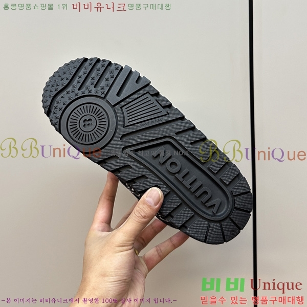 NEW LV Ʈ���̳� �ƽ� ����Ŀ�� 41L2461814-7