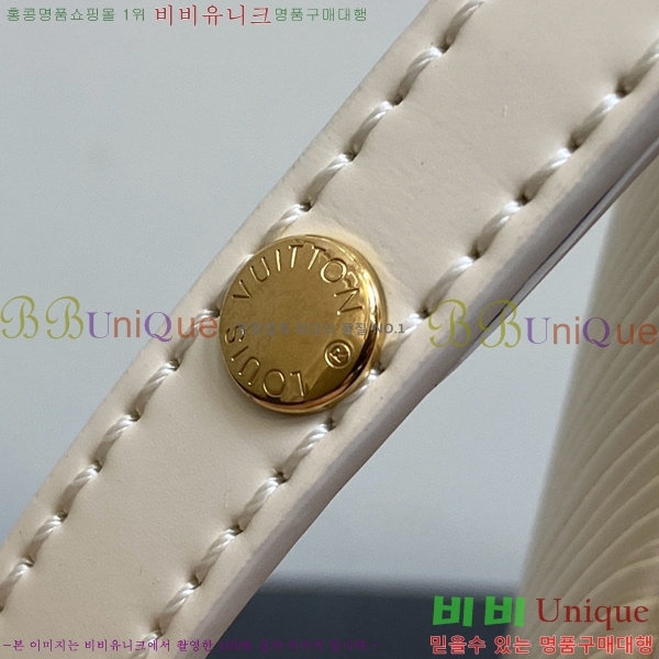 #���̺��� Ʈ����Ʈ MM M24043-103