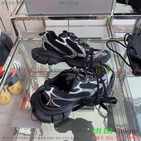 �߷��þư� 3XL Ʈ���̳� ����Ŀ�� BLA356600-10