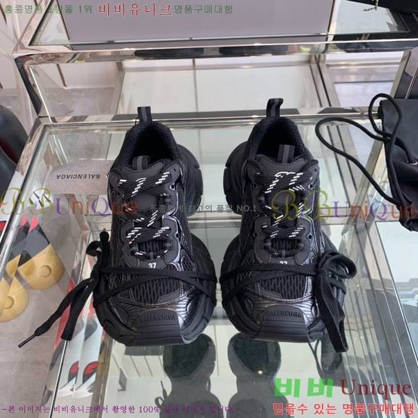 �߷��þư� 3XL Ʈ���̳� ����Ŀ�� BLA356600-11