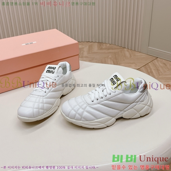 ���� �̿�̿� ����Ŀ�� 32MU24779-2