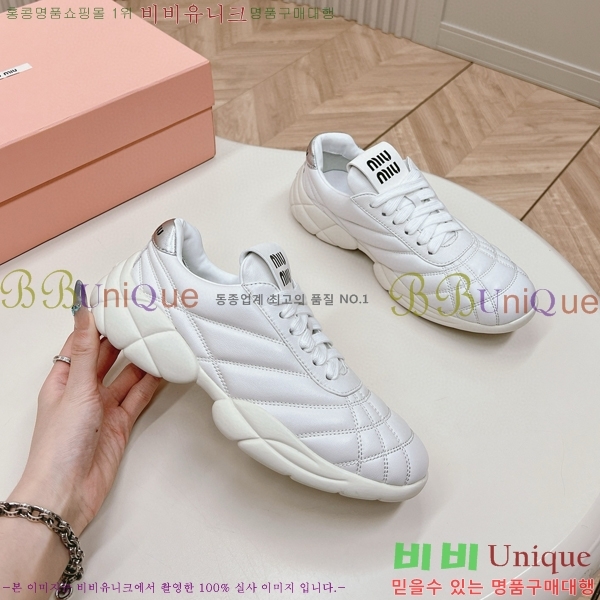 ���� �̿�̿� ����Ŀ�� 32MU24779-2