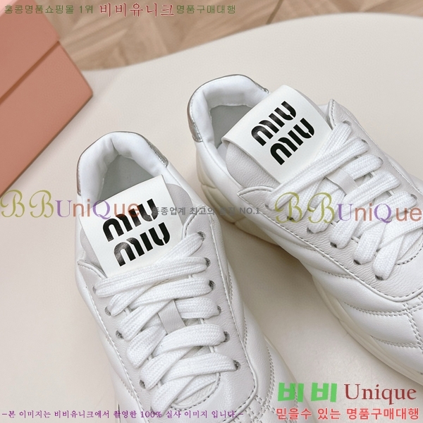 ���� �̿�̿� ����Ŀ�� 32MU24779-2