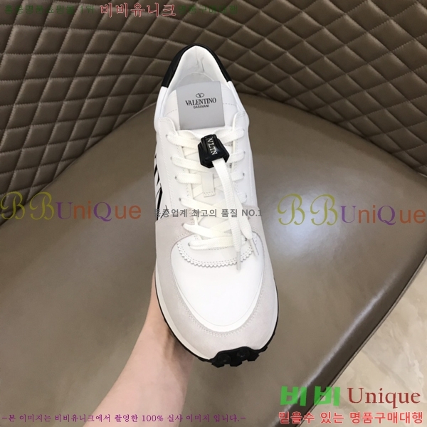 ���� �߷�Ƽ�� ����Ŀ�� 29VT24821-4