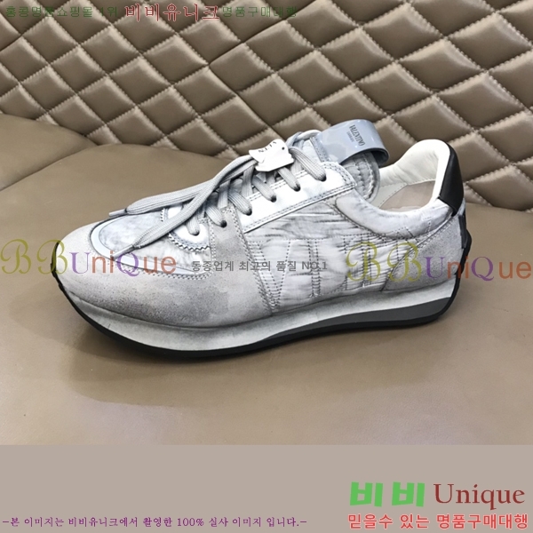 ���� �߷�Ƽ�� ����Ŀ�� 29VT24821-3