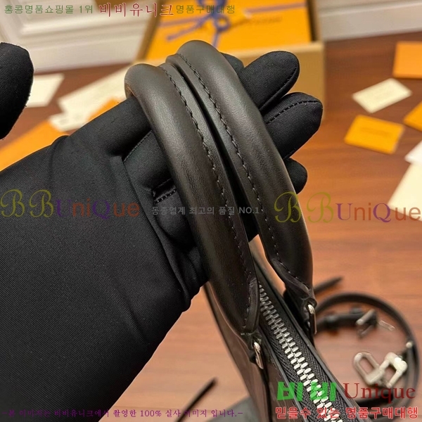 #���̺��� �� �ö� ũ�ν� M46098-1000