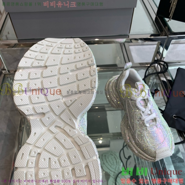 �߷��þư� 3XL Ʈ���̳� ����Ŀ�� BLA356600-102