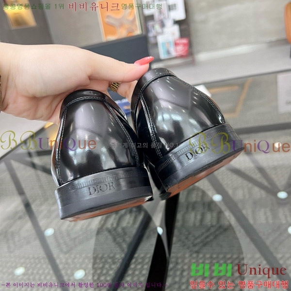 ���� ��� ���� D9978052-3