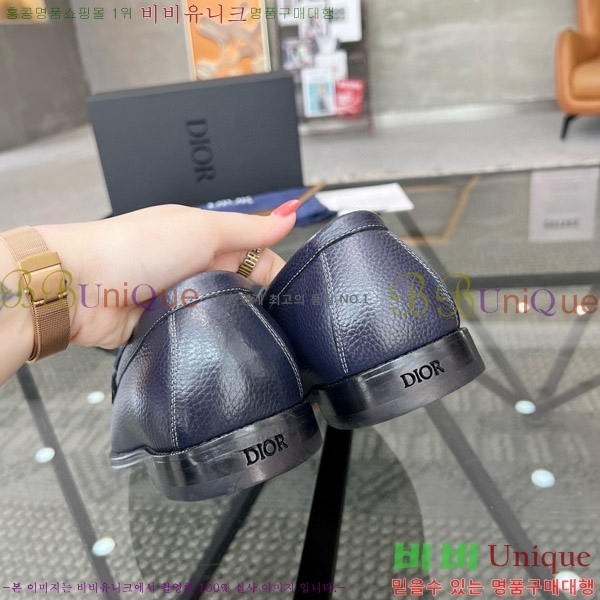 ���� ��� ���� D9978053-5