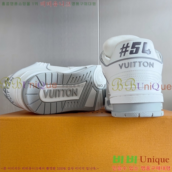 LV Ʈ���̳� ����Ŀ�� 44L2493058-5