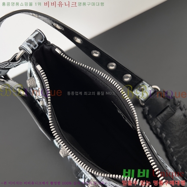 #�߷��þư� LE CAGOLE �� ī�� Xs ����� 6713091-15