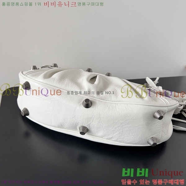 #�߷��þư� LE CAGOLE �� ī�� ���� 6713071-502