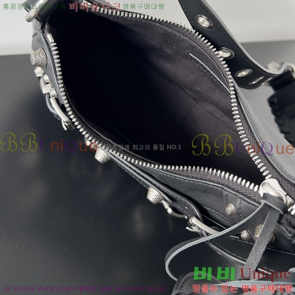 #�߷��þư� LE CAGOLE �� ī�� Xs ����� 6713091-13