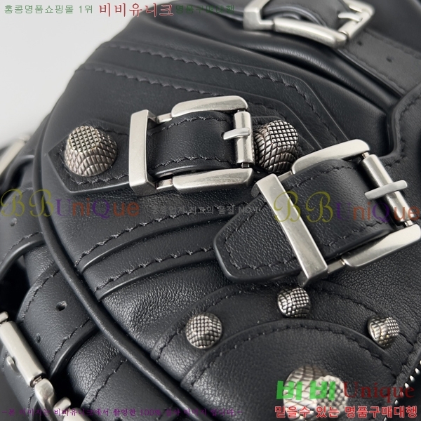 #�߷��þư� LE CAGOLE �� ī�� Xs ����� 6713091-13