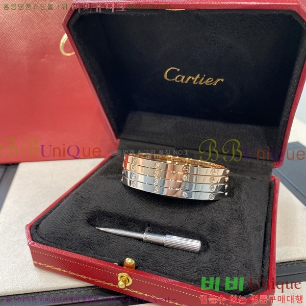 ���� ��쿡 LOVE �극�̽��� ���� 22CR2411310-1