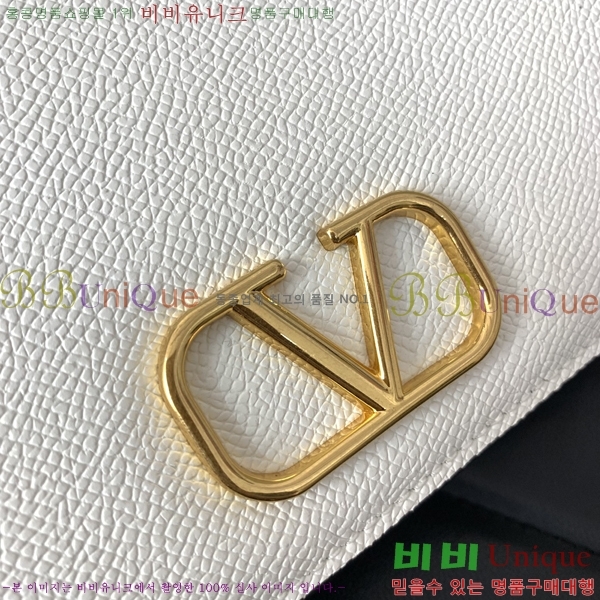 #�߷�Ƽ�� ����ٴ� V�ΰ� ü�ι� 40VA0682518-5