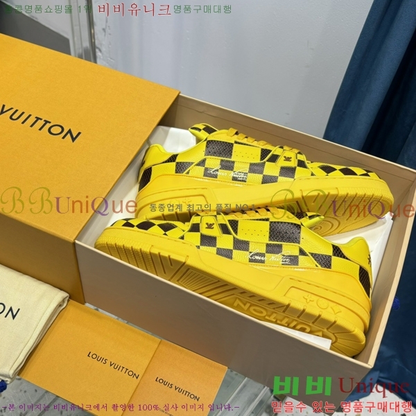 NEW LV Ʈ���̳� ����Ŀ�� 45L24597-68