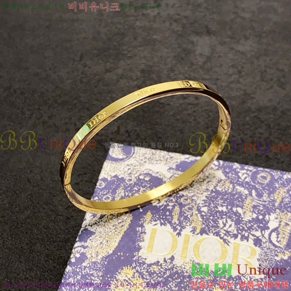 ��� ���� D4O09233-6