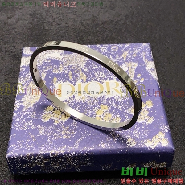 ��� ���� D4O09233-6